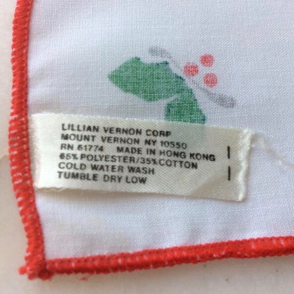 Vintage Christmas holly berry print handkerchief by Lillian Vernon - Picture 4 of 4